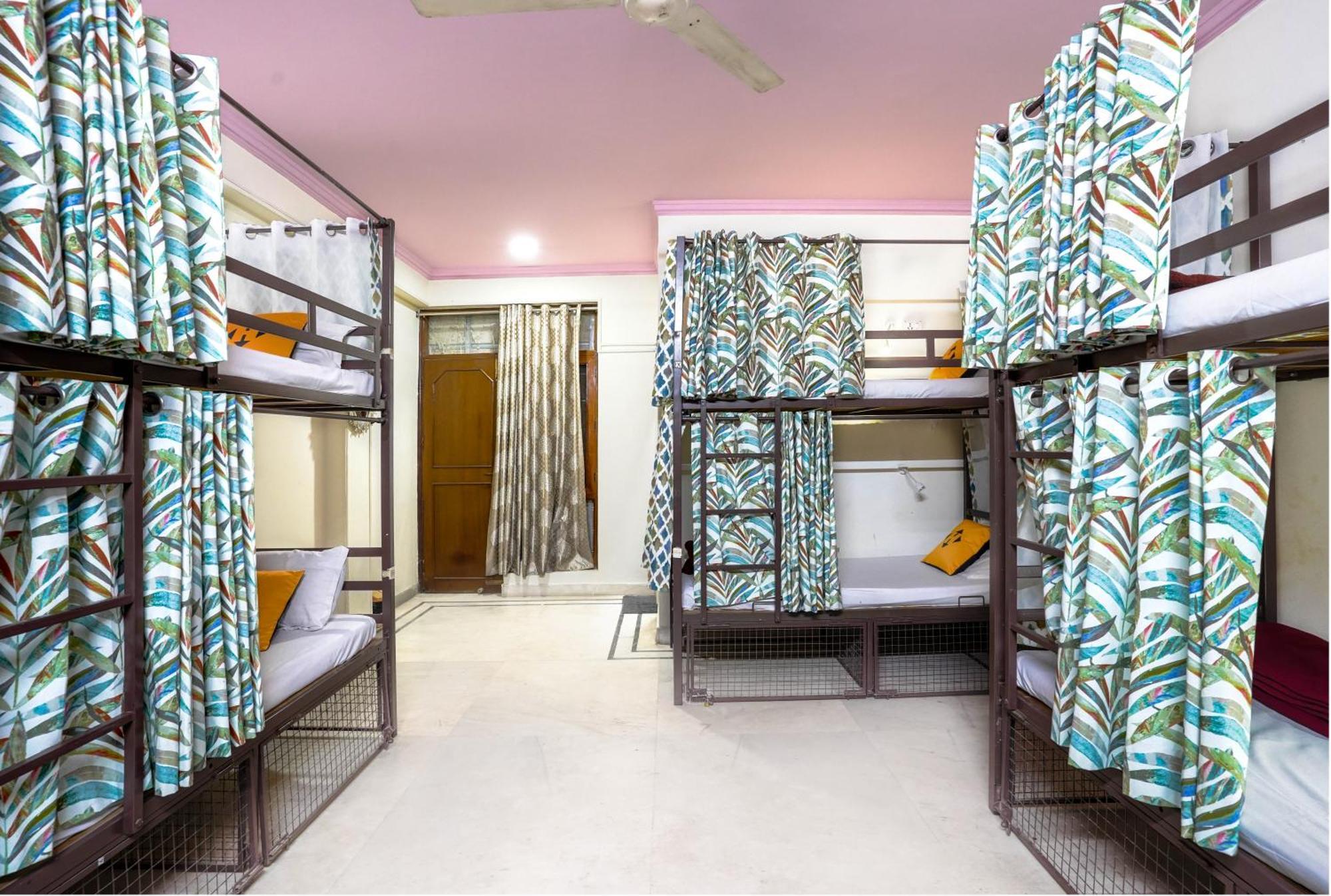 Hide-In Hostel Delhi นิวเดลี ภายนอก รูปภาพ